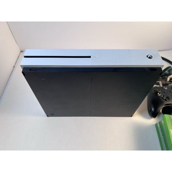 Microsoft Xbox One S 500GB 1681 - White + 4 Games & More - Tested - Picture 12 of 12